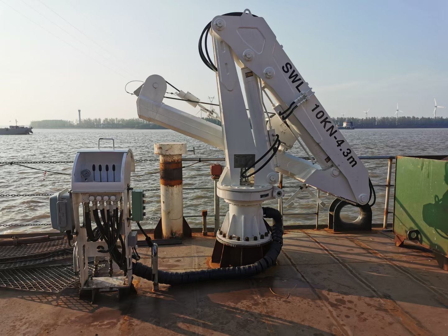 1t*4.3m折臂起重機(jī)